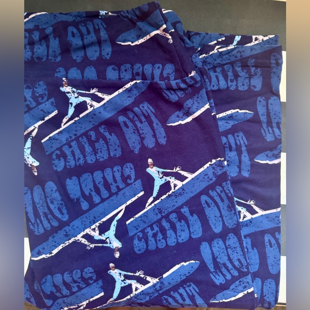 NNT LuLaRoe Disney Frozone Leggings TC -